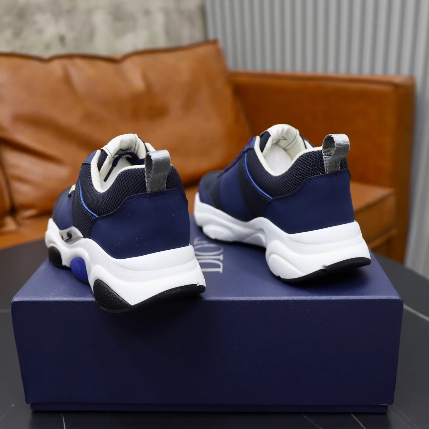 Ex-factory price: 462💰🙅‍♂️🙅‍♂️🙅‍♂️ Brand: Dior DIOR Standard code: 38-44 (45 customized) Grade: Same as the official website Material: Original leather splicing Comfortable and breathable lining Original wear-resistant outsole Style category: Men's fashionable casual shoes Running sneakers Noble luxury brand elements Top luxury Color: actual picture color